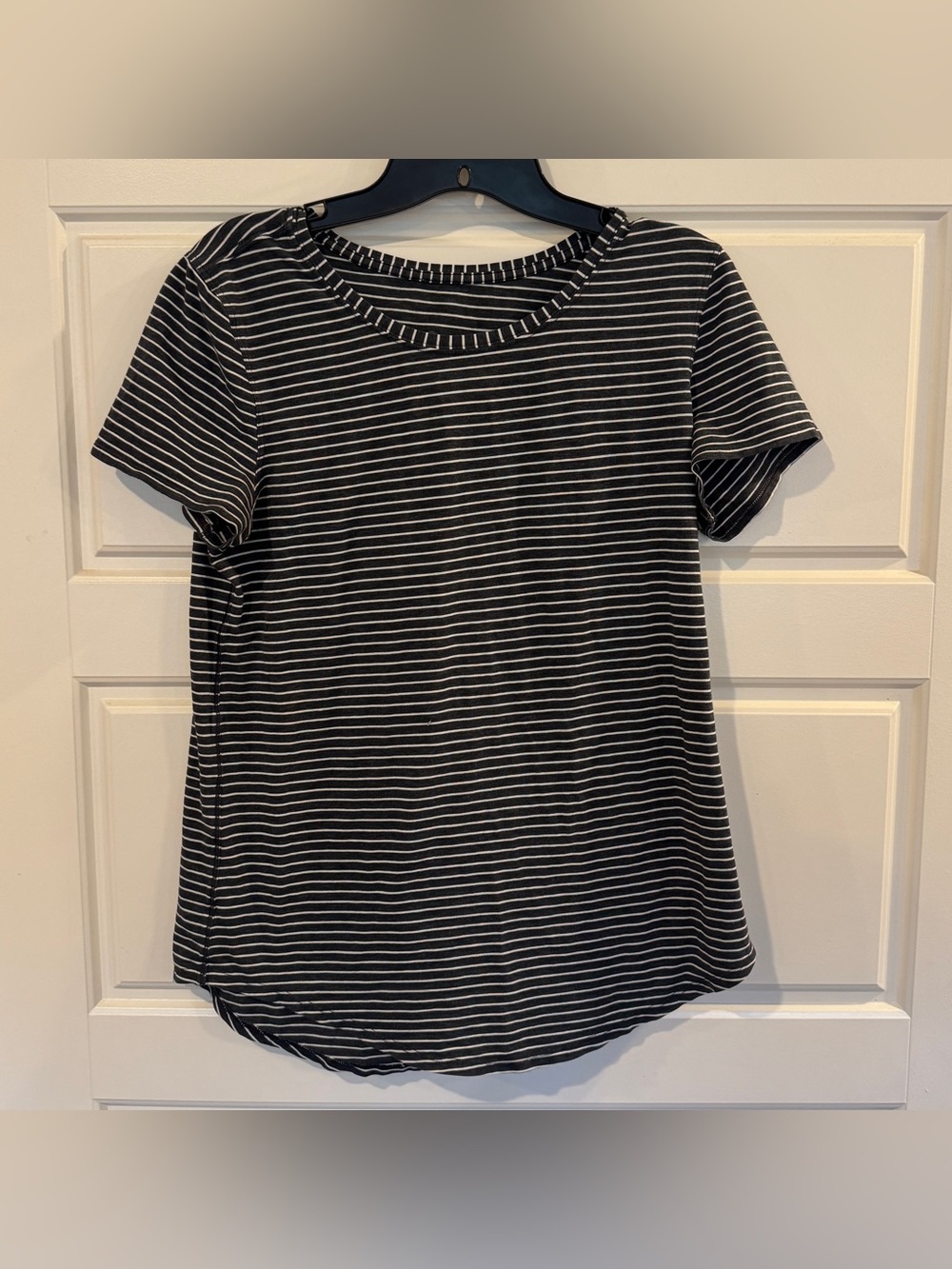Lululemon Love Crew T-Shirt Black/White Stripe Women’s Size 4